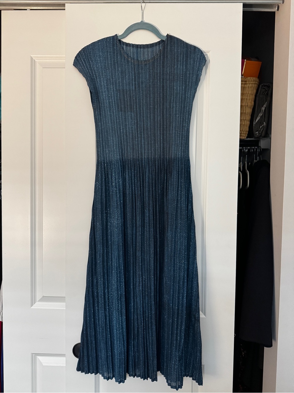 Blue silky Pleated Cap-Sleeve Maxi Dress